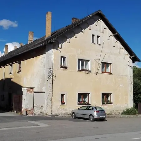 Zakladna - Minibyt Zdikov Exterior photo